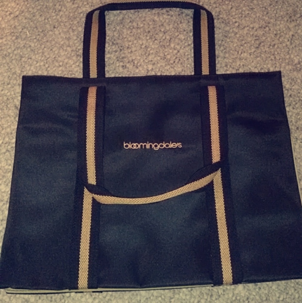 Medium Genuine Bloomingdale's Tote/Purse